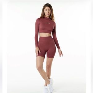 OZONE HIGH NECK LS CROP